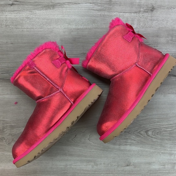 🍁 UGG 🍁 BAILEY BOW REDISH GLISTEN BOOT - Picture 8 of 15